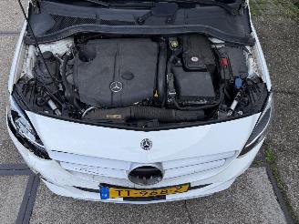 Mercedes B-klasse 220d Ambition Automaat picture 14