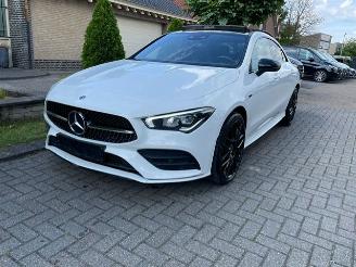 Voiture accidenté Mercedes Cla-klasse 250 e AMG LINE PANO NIGHT LED CAMERA NAVI 2022/1