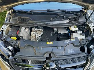 Mercedes V-klasse 300d Lang AMG LINE PANO BURMESTER LEDER picture 21