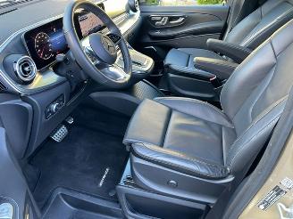 Mercedes V-klasse 300d Lang AMG LINE PANO BURMESTER LEDER picture 9