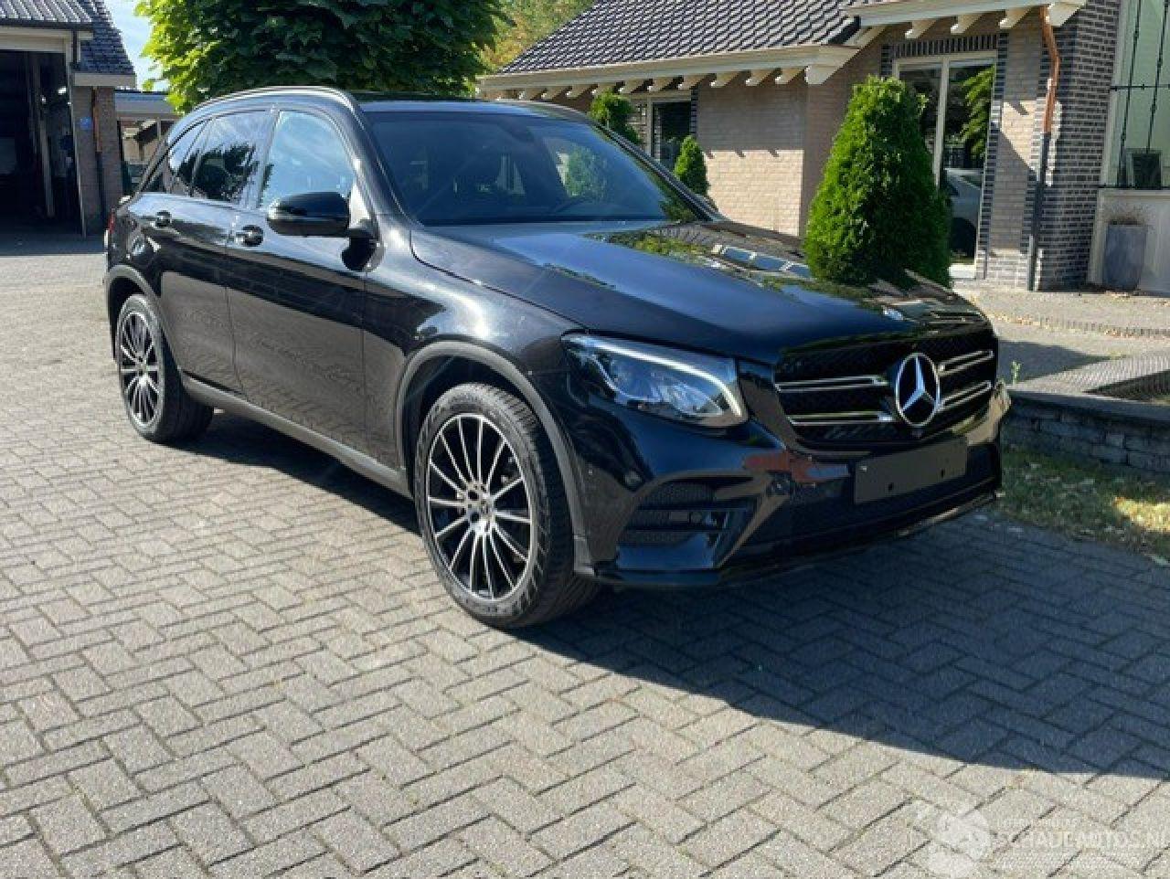 Mercedes GLC 220 d 4MATIC AMG LINE NAVI CAMERA LEDER