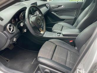 Mercedes A-klasse 180 d SPORT NAVI LED PDC picture 7
