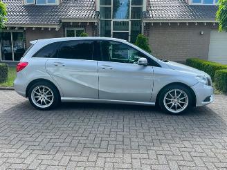 Mercedes B-klasse 180 CAMERA NAVI PDC picture 2