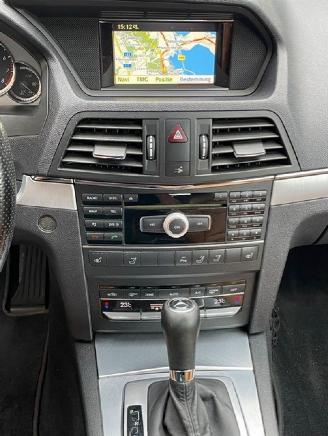 Mercedes E-klasse 200 CGI AVANTGARDE NAVI LEDER XENON picture 10
