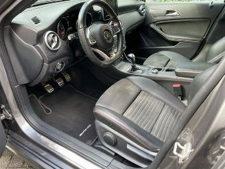 Mercedes A-klasse 180 d AMG LINE NAVI PDC picture 7