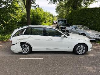 Mercedes C-klasse C 250 CDI  COMBI 4 MATIC picture 4