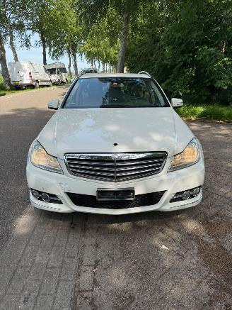 disassembly passenger cars Mercedes C-klasse C 250 CDI  COMBI 4 MATIC 2011/7