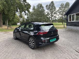 Volkswagen Golf VIII 1.5 PANO CLIMA CAMERA LED 18 Inch B.J 2023 picture 2