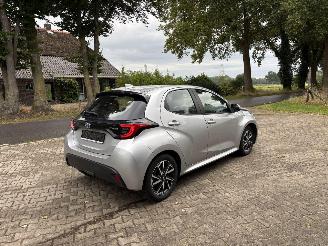 Toyota Yaris 1.5 HYBRIDE AUTOMAAT NAVI CLIMA CAMERA HEAD UP B.J 08-2022 picture 4
