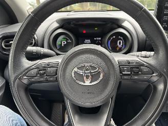 Toyota Yaris 1.5 HYBRIDE AUTOMAAT NAVI CLIMA CAMERA HEAD UP B.J 08-2022 picture 11