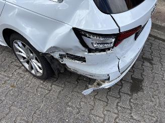 Audi A4 AVANT AUTOMAAT 2.0 S Line NAVI CLIMA LED CRUISE B.J 06-2019 picture 14