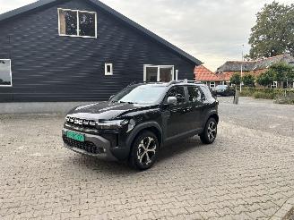 Schadeauto Dacia Duster HYBRIDE FACELIFT 130 PK NAVI CLIMA CAMERA LED B.J 2025 2025/2