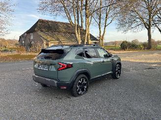 Dacia Duster HYBRIDE 1.6 AUTOMAAT NAVI CLIMA CAMERA VIRT DASH B.J 12-2024 picture 2