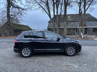 Volkswagen Tiguan 1.5 STYLE AUTOMAAT NAVI CLIMA LEER LED B.J 2022 picture 2