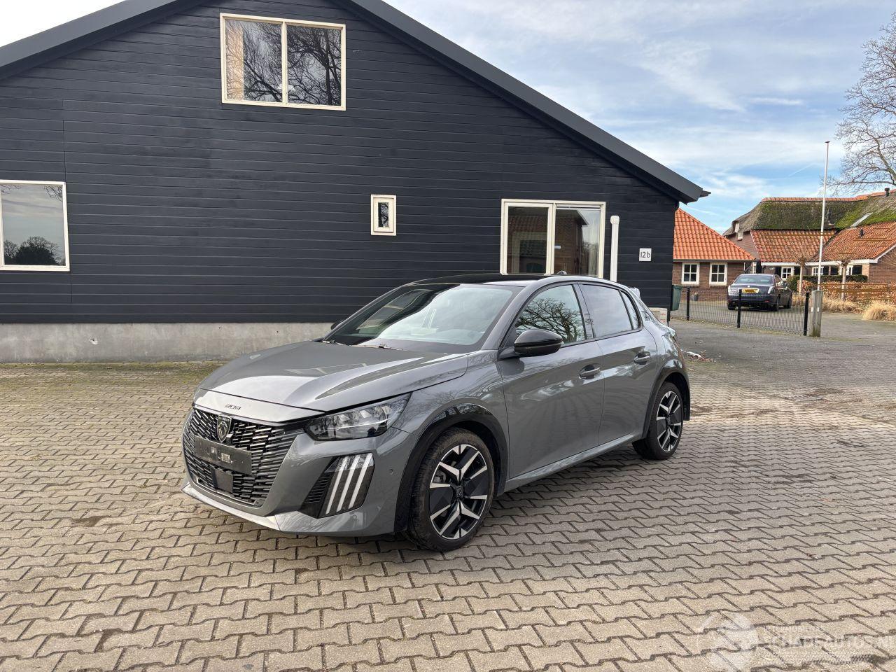 Peugeot 208 GT AUTOMAAT HYBRIDE NAVI CLIMA LED CAMERA B.J 2025 NIEUW