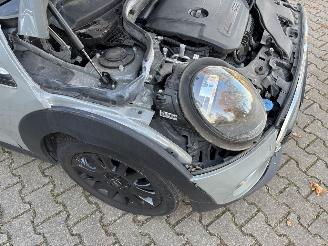 Mini One 1.5 EDITION SPORT CLIMA ABS PDC B.J 11-2018 SCHROEFSCHADE picture 11