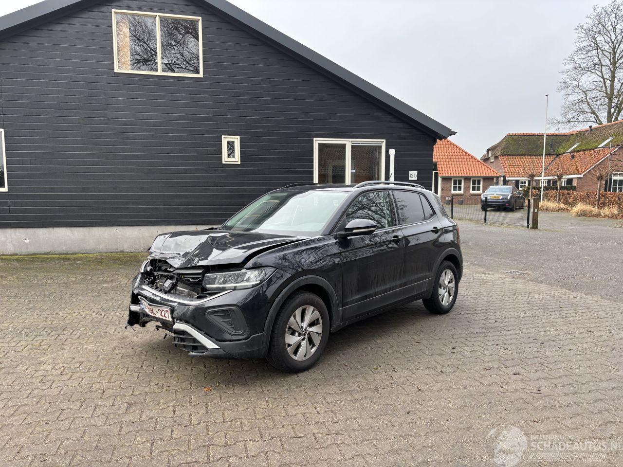 Volkswagen T-Cross AUTOMAAT 116 PK CLIMA CAMERA PDC B.J 04-2024