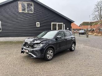 Damaged car Volkswagen T-Cross AUTOMAAT 116 PK CLIMA CAMERA PDC B.J 04-2024 2024/4