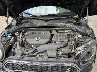 Mini Countryman COOPER HYBRIDE PLUG IN SE 4AWD AUTOMAAT NAVI CLIMA LEER LED PDC B.J 2019 picture 16