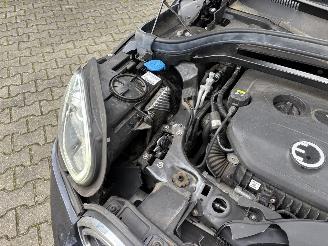 Mini Countryman COOPER HYBRIDE PLUG IN SE 4AWD AUTOMAAT NAVI CLIMA LEER LED PDC B.J 2019 picture 17