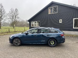 Skoda Octavia TSI AUTOMAAT HYBRIDE NAVI CLIMA VIRT DASH CAMERA TREKHAAK LED B.J 12-2024 picture 6