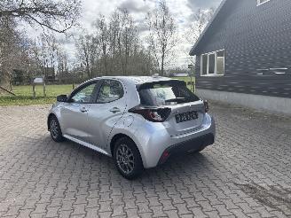 Mazda 2 HYBRIDE AUTOMAAT CLIMA CAMERA CARPLAY PDC STOELVERW B.J 07-2024 picture 4