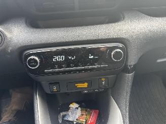 Mazda 2 AUTOMAAT HYBRIDE 1.5 CLIMA CAMERA PDC STOELVERW B.J 2024 picture 10