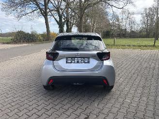 Mazda 2 AUTOMAAT HYBRIDE APP CLIMA CAMERA PDC STOELVERW B.J 7-2024 picture 5