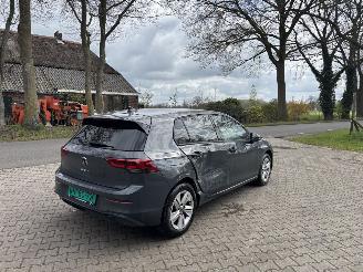 damaged passenger cars Volkswagen Golf 8 TSI 110 PK NAVI CLIMA VIRT DASH PDC CRUISE B.J 10-2020 2020/10