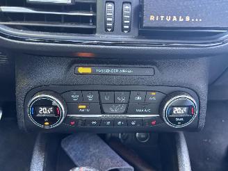 Ford Focus ST LINE PANO NAVI CLIMA CAMERA LED HEAD UP B.J 2019 picture 14