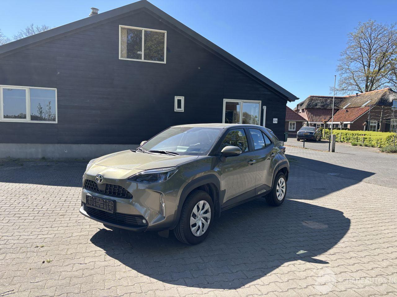 Toyota Yaris Cross 92 KW DYNAMIQ AIRCO CAMERA B.J 07-2022 6300 KM !!!!