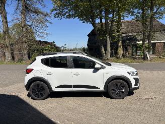 Dacia Sandero STEPWAY TCE 90 EDITION AIRCO CAMERA APP B.J 2025. PLAATSCHADE picture 5