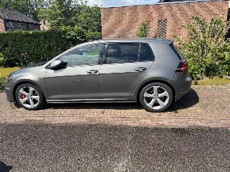 Volkswagen Golf GTI AUTOMAAT 230 PK Performance Navi Clima (geen schade) picture 2