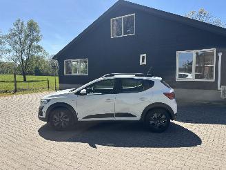Dacia Sandero STEPWAY TCE 90 EDITION AIRCO CAMERA APP B.J 2025. PLAATSCHADE picture 8