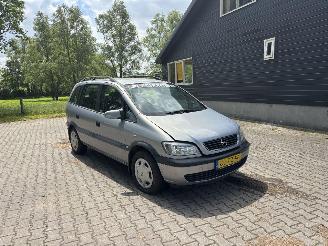Opel Zafira 1.6 Benzine 7 Persoons B.J 2000 sloop/loop picture 3