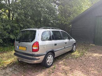 Opel Zafira 2.0 DIESEL COMFORT 7 PERSONEN B.J 2000 picture 2
