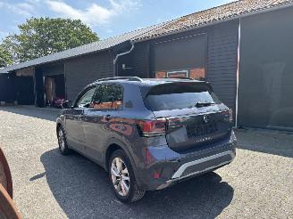 damaged passenger cars Volkswagen T-Cross TSI 116 PK AUTOMAAT NAVI CLIMA CAMERA LED B.J 06-2024 FACELIFT 2024/6