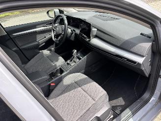 Volkswagen Golf 8.5 1.5 EDITION CLIMA CAMERA LED PDC B.J 2025 FACELIFT lichte schade picture 9
