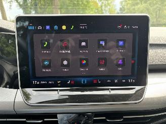 Volkswagen Golf 8.5 1.5 EDITION CLIMA CAMERA LED PDC B.J 2025 FACELIFT lichte schade picture 17