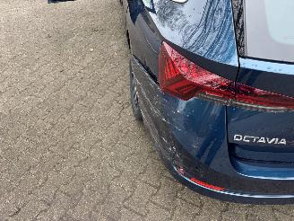 Skoda Octavia TSI AUTOMAAT HYBRIDE NAVI CLIMA VIRT DASH CAMERA TREKHAAK LED B.J 12-2024 picture 25