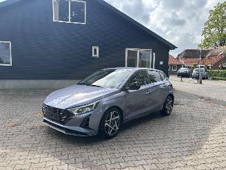 Hyundai I-20 AUTOMAAT 100 PK  PREMIUM SPORT BOSE NAVI CLIMA CAMERA LED B.J 12-2024 picture 1