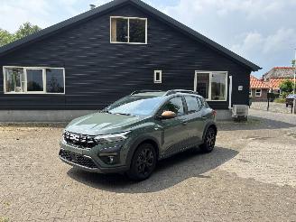 Damaged car Dacia Sandero STEPWAY 110 PK EXTREEM NAVI CLIMA CAMERA LED B.J 2024 FACELIFT 2024/2