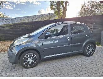 Vaurioauto  passenger cars Citroën  1.0 12 V 5. Drs B.J 08-2005 APK verlopen 2005/8