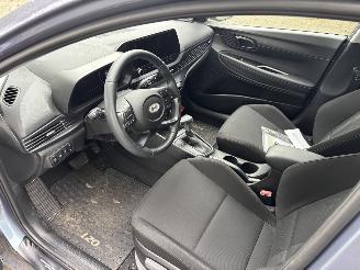 Hyundai I-20 AUTOMAAT 100 PK PREMIUM SPORT BOSE NAVI CLIMA CAMERA LED B.J 12-2024 picture 8