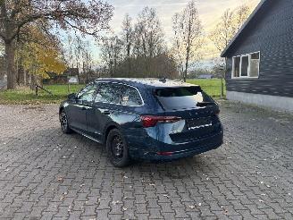 Skoda Octavia TSI AUTOMAAT HYBRIDE NAVI CLIMA VIRT DASH CAMERA TREKHAAK LED B.J 12-2024 picture 3