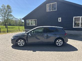 Volkswagen Golf TSI 110 PK NAVI CLIMA CAMERA LED PDC PRIVACY GLASS B.J 04-2023 picture 6