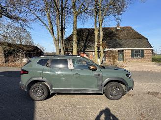 Dacia Duster AUTOMAAT 1.6 HYBRIDE NAVI CLIMA CAMERA PDC LED B.J 12-2024 picture 24