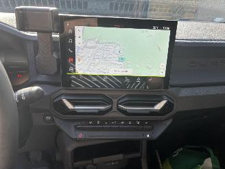 Dacia Duster AUTOMAAT 1.6 HYBRIDE NAVI CLIMA CAMERA PDC LED B.J 12-2024 picture 31
