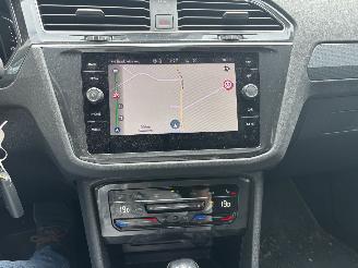 Volkswagen Tiguan 1.5 AUTOMAAT 150 PK NAVI CLIMA CAMERA VIR DASHBOARD LED TREKHAAK B.J 2024 picture 14