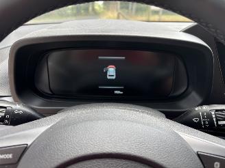 Hyundai Bayon AUTOMAAT GDI 100 PK NAVI AIRCO CAMERA LED VIRT DASH B.J 11/2025 picture 9